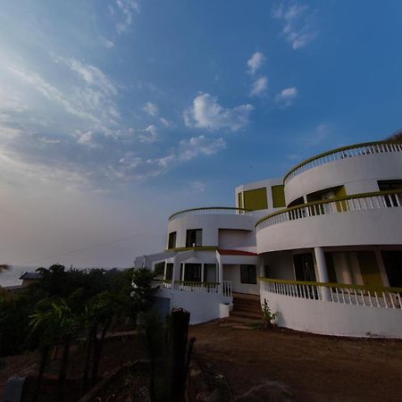 Villa Infinity By The Sea Murud  Exterior photo