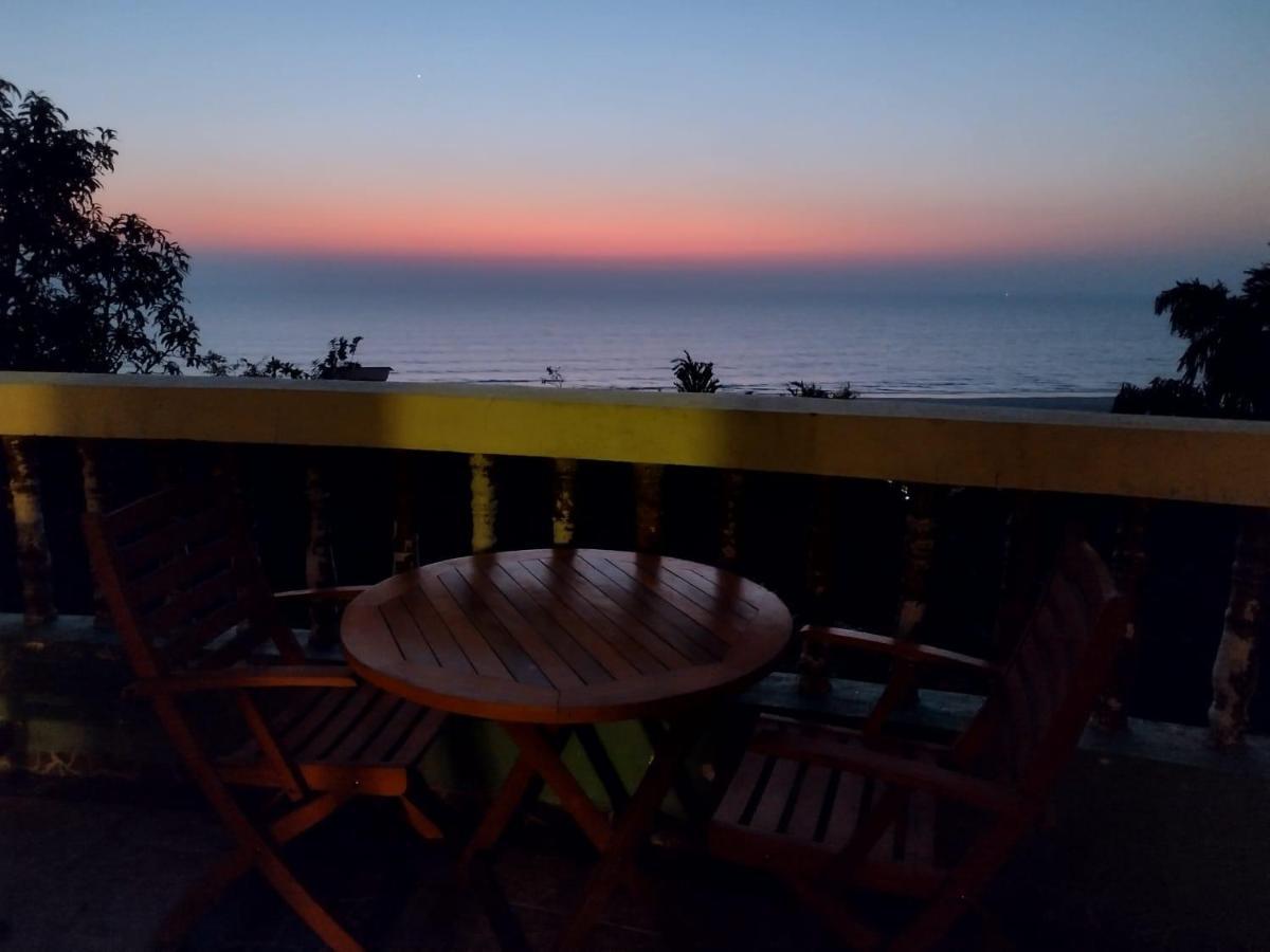 Villa Infinity By The Sea Murud  Exterior photo