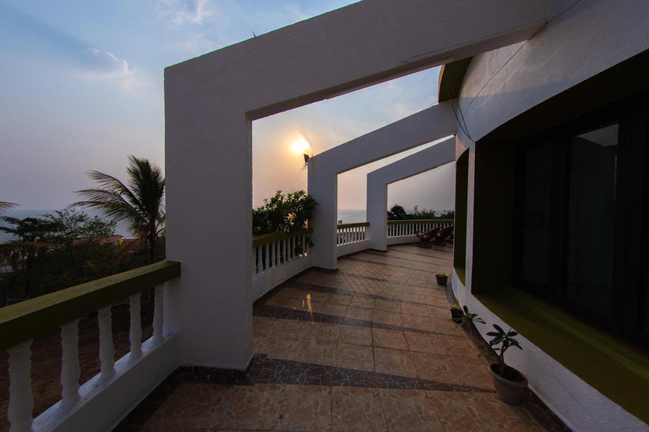 Villa Infinity By The Sea Murud  Exterior photo