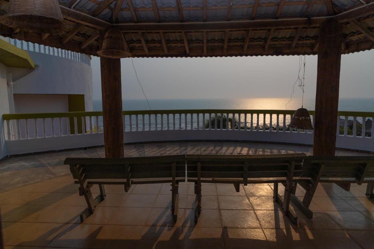Villa Infinity By The Sea Murud  Exterior photo