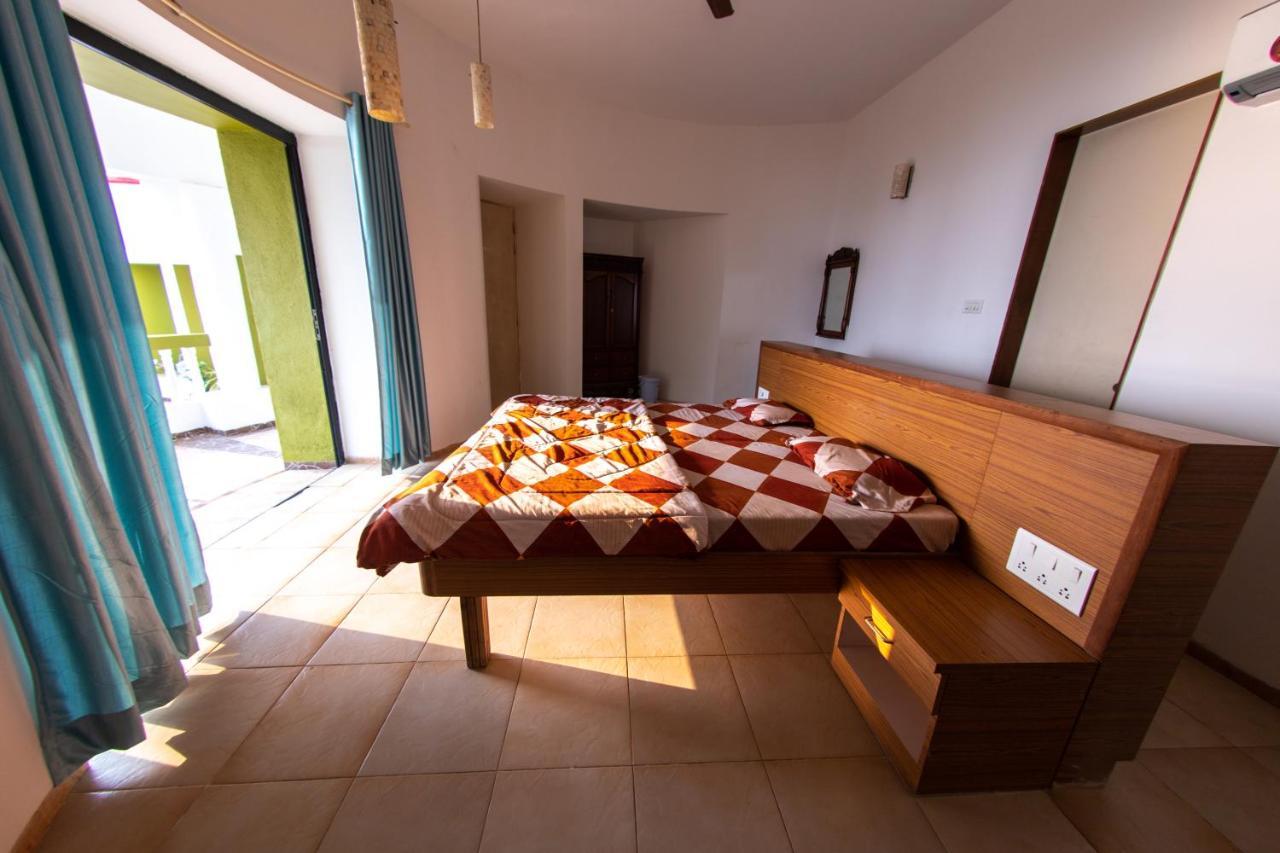 Villa Infinity By The Sea Murud  Exterior photo
