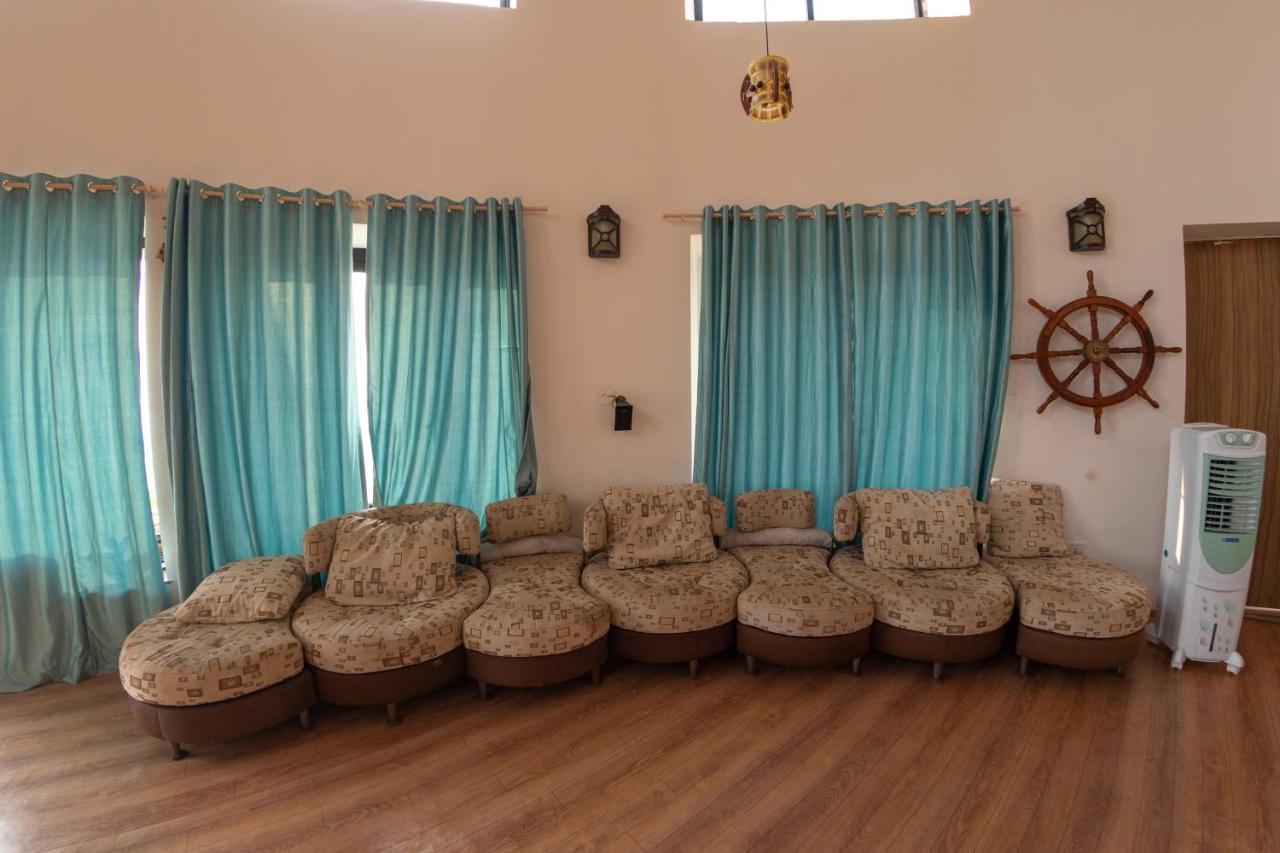 Villa Infinity By The Sea Murud  Exterior photo