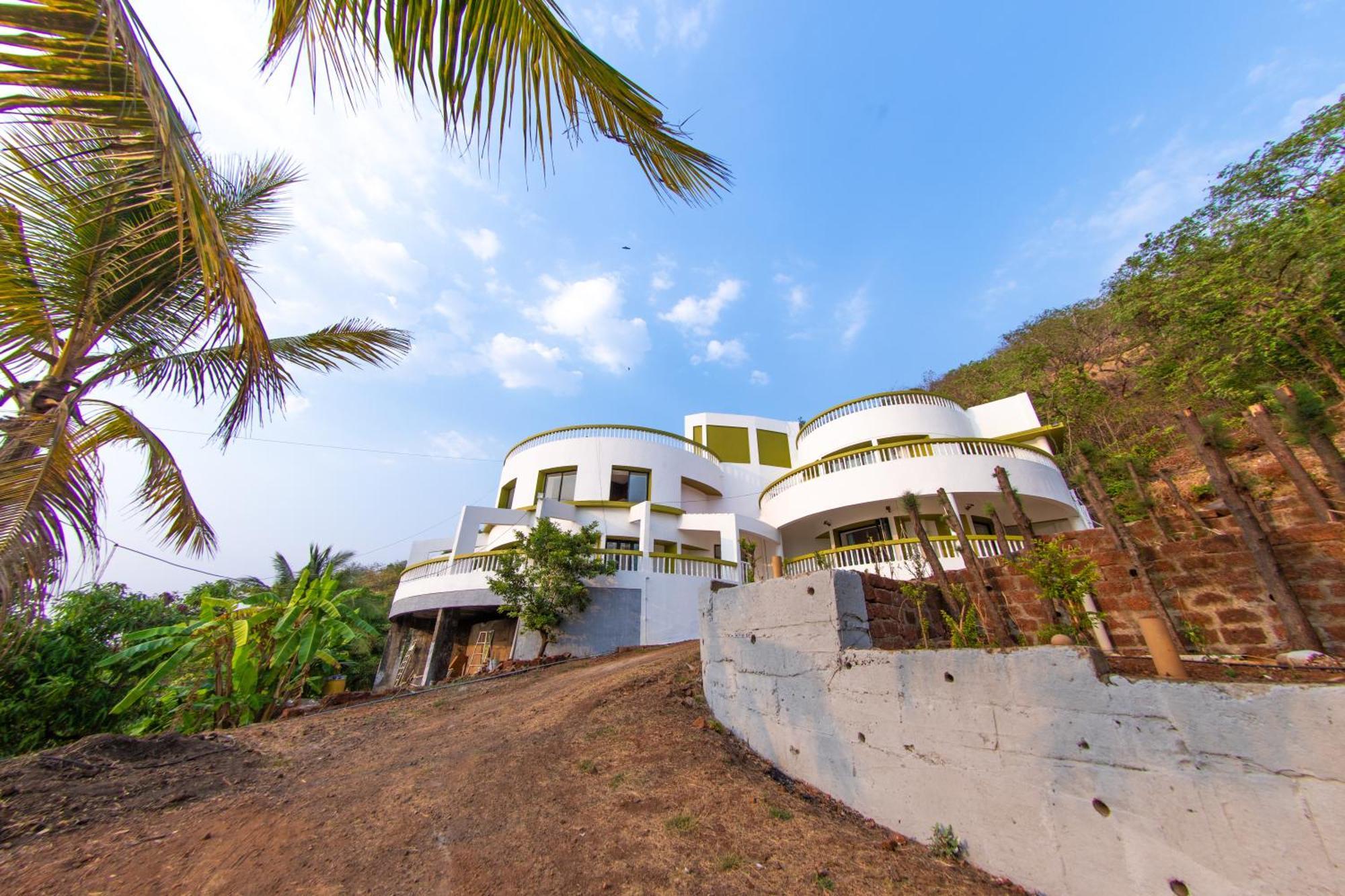 Villa Infinity By The Sea Murud  Exterior photo