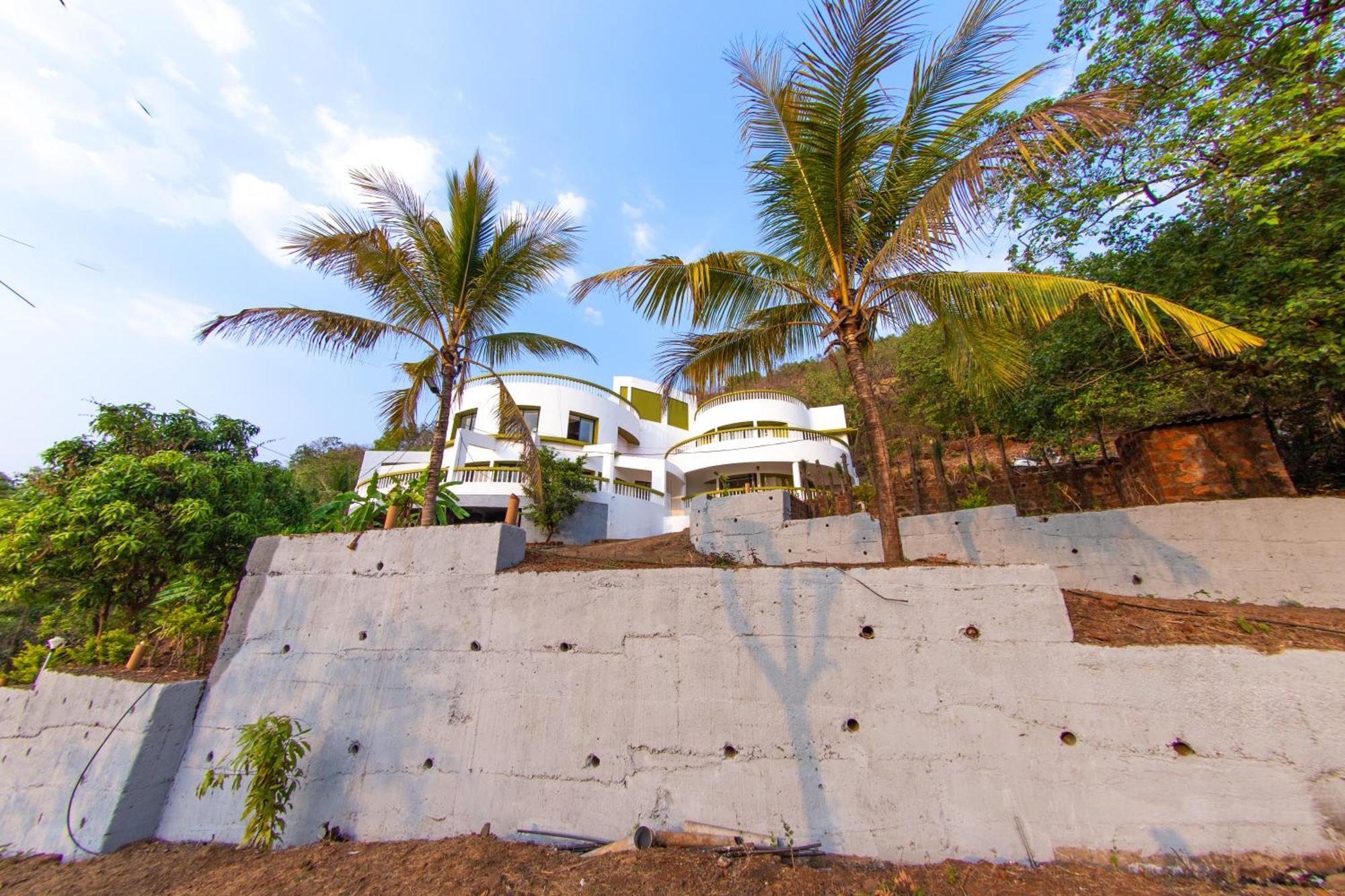 Villa Infinity By The Sea Murud  Exterior photo